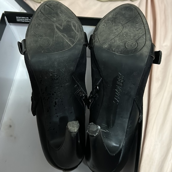 Black heeled booties - Picture 4 of 6